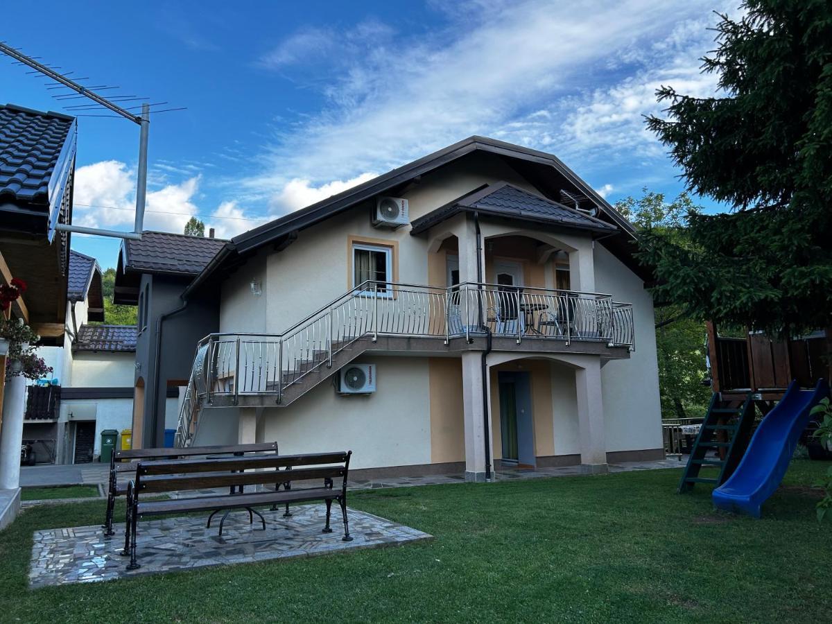 House Mirjana Hotel สโมลยานัซ ภายนอก รูปภาพ